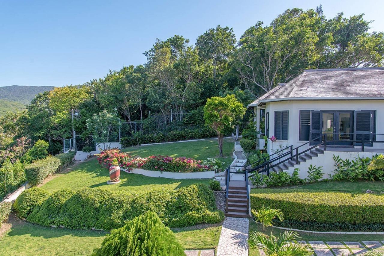Luxury Villa Sleeps 6, Beach Access, Montego Bay Exterior photo